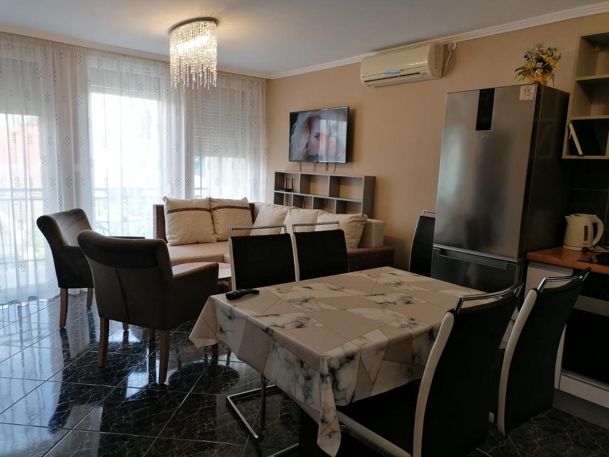 Bettina47 apartman Hajdúszoboszló Exteriör bild