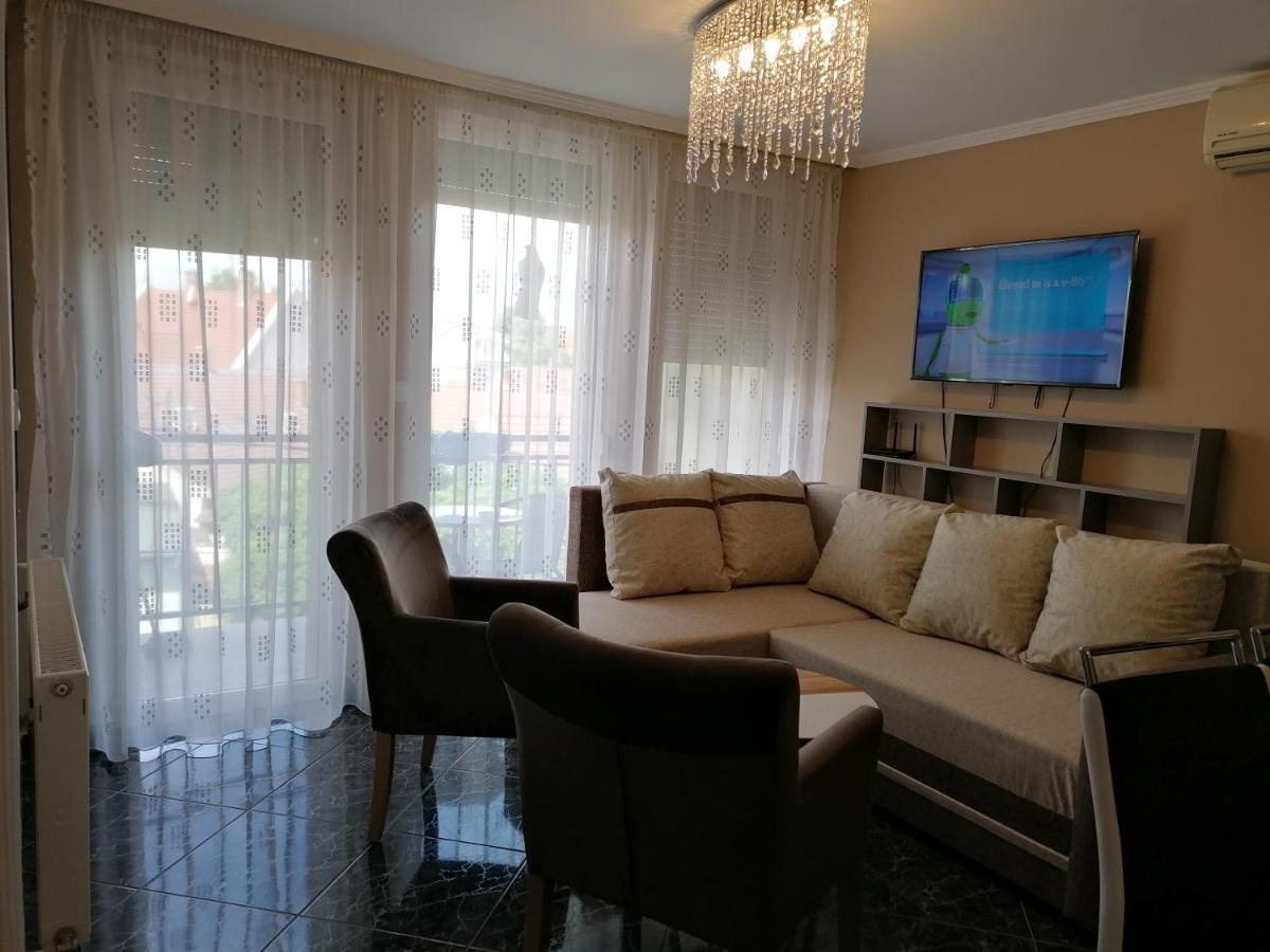 Bettina47 apartman Hajdúszoboszló Exteriör bild