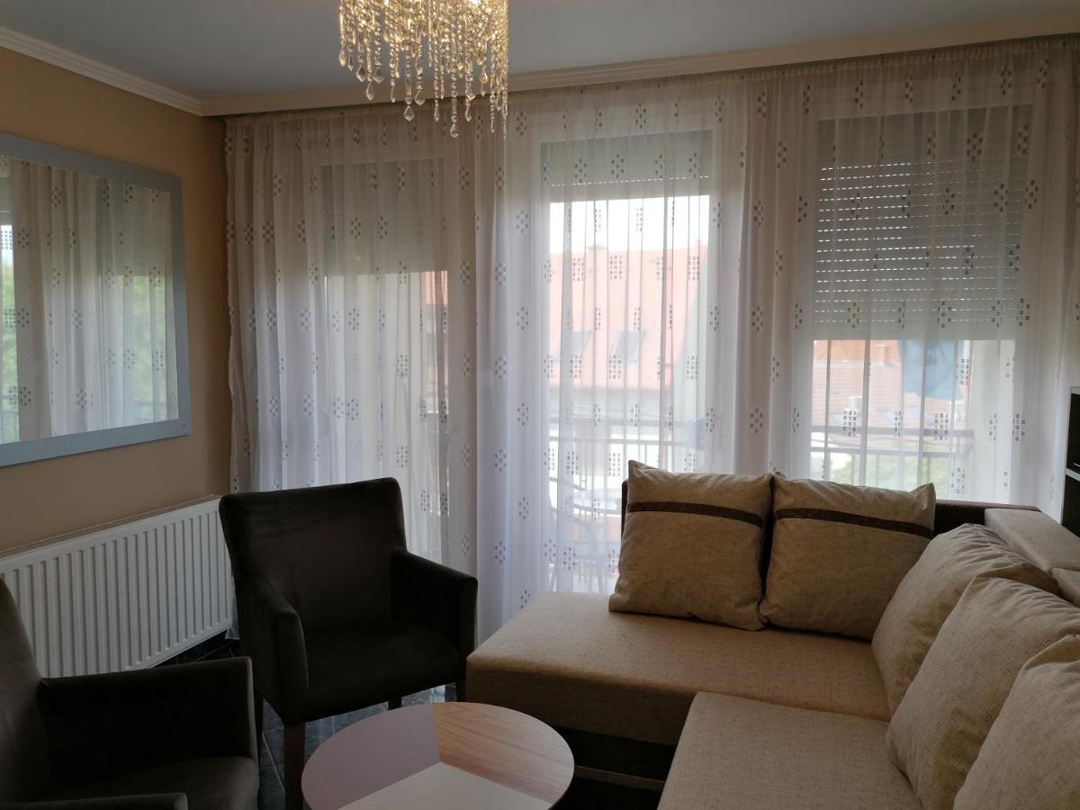 Bettina47 apartman Hajdúszoboszló Exteriör bild